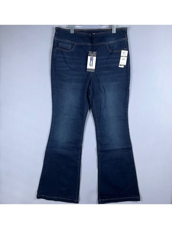 Sofia Jeans By Sofia Vergara Denim - Sofia Jeans By Sofia Vergara Melisa Super High-Rise Flare Jeans Size 18 Pull On
